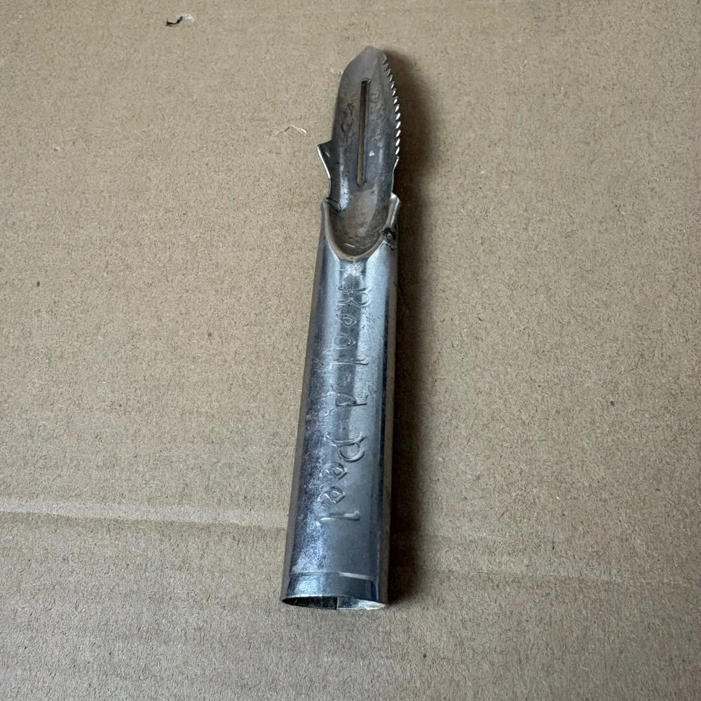 Real-A-Peel Grayline Housewares Inc Elgin Ill USA Peeler Serrated‎ Edge Vintage
